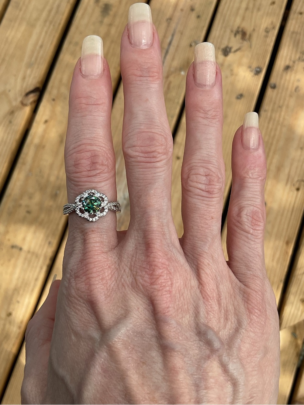 1 Ct Genuine Green Moissanite Halo Ring NWT | GRA Certified | Size 7 | Stunning - Picture 3 of 15